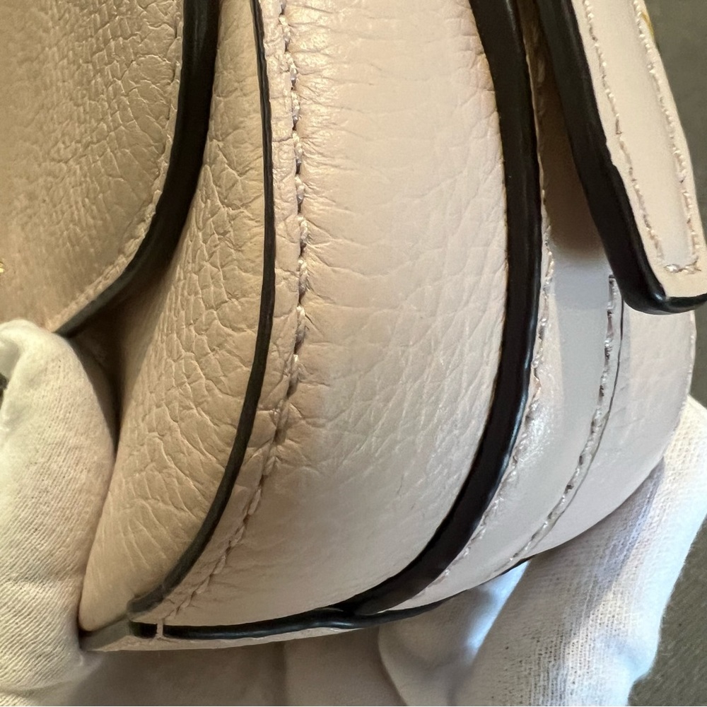 ✨SOLD✨Michael Kore Cross body bag - Picture 7 of 9